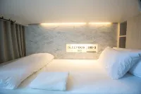 素坤逸22號睡眠盒子旅館 - 青年旅舍