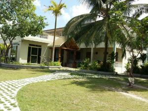 Nazaki Beach Boutique Hotel