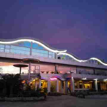 Crystal Palace Hotel Hotel Exterior