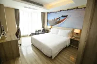 Yantai International Expo Center Atour Collection Hotel