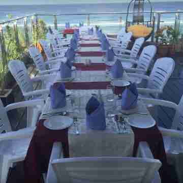 Airport Comfort Inn Premium Dining/Meeting Rooms