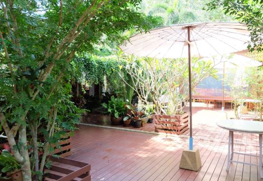 Krua Baan Suan Resort