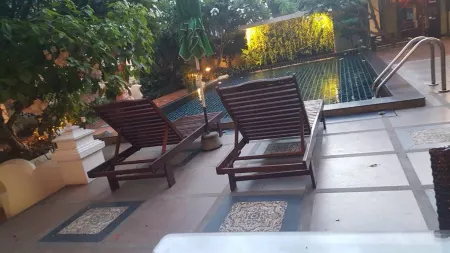 Vijitnakorn Nonpak Hotel Отели рядом с достопримечательностью «Wat Chiang Ei Si Mongkol Wararam»