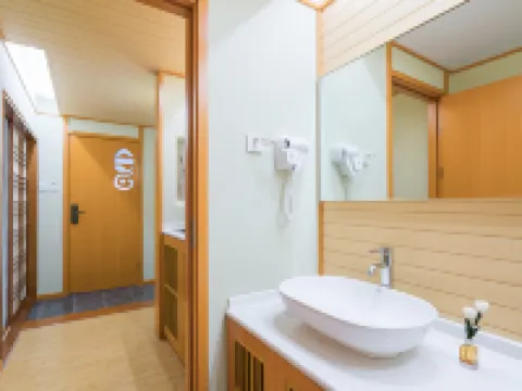 Mulanyu Tangsu Hotel โรงแรมในลี่เจียง