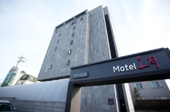 五月大道酒店 鄰近神勒寺的酒店