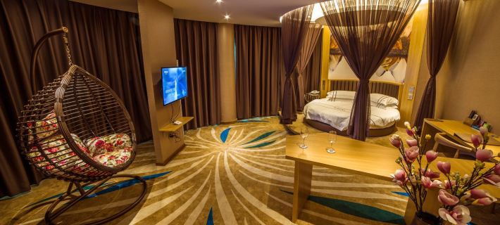 โรงแรมบีส์ โรงแรมในเอ๋อซาน