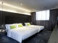 Hotel Ease · Tsuen Wan Hotels near MTR Fo Tan Station