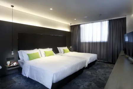 Hotel Ease · Tsuen Wan