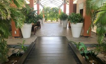 Oaks Cable Beach Resort