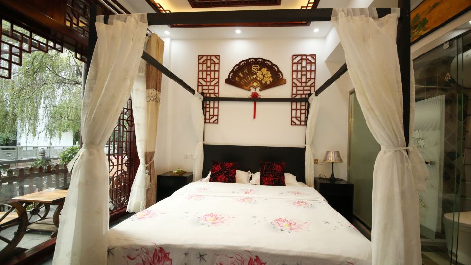 Shuiyue Huanghun Inn