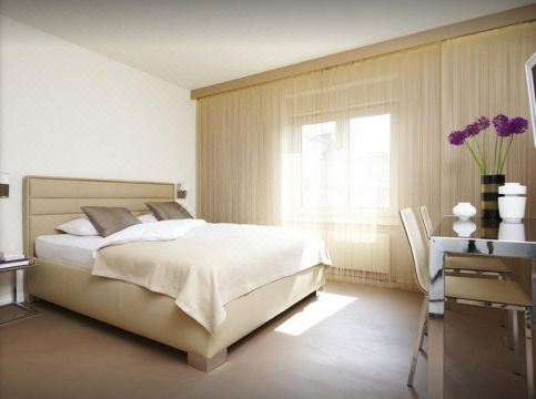 비전아파트먼트 외관과 대로변 전경