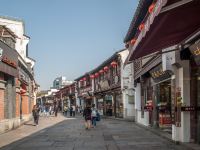 欧菲斯精选电影酒店(湖州爱山广场城东店) - 酒店附近