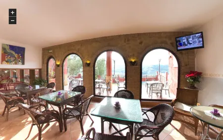 Hotel Boutique Cerro del Sol Adults Only Recommended Отели в г. Кентар