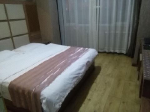 巴林左旗凯瑞宾馆 - 大床房