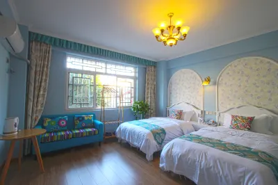 Xichang Qingning Themed Inn (Wetland Park) 라오하이팅웨써/노해정월색 관광단지 호텔