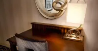 Disneyland Hotel Hotels in Anaheim