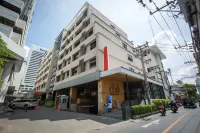 Trinity Silom Hotel Hotels near Sweet Palettes Sathorn Branch