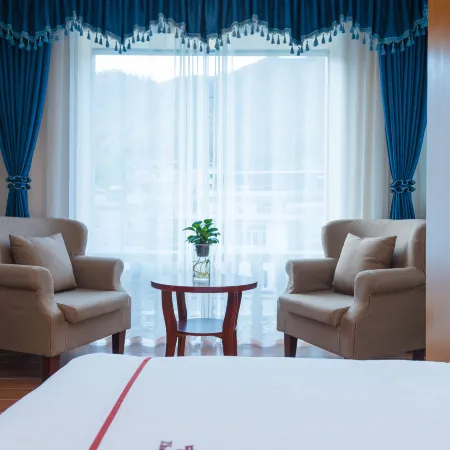 Huayi Banshan Hotel