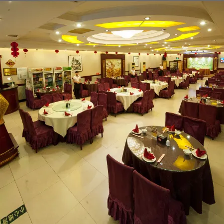 Leyou Hotel(Beijing Jinsong Panjiayuan Metro Station)