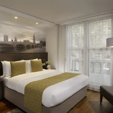 Citadines Trafalgar Square London Отели рядом с достопримечательностью «Железнодорожный вокзал Чаринг-Кросс»