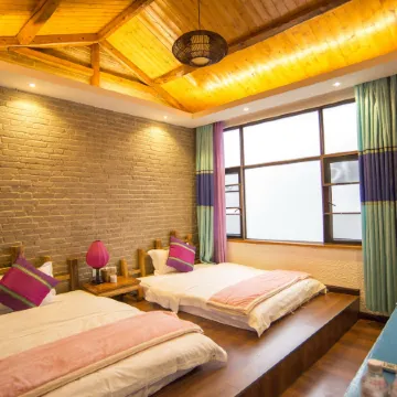 Huayutang Renwen Inn