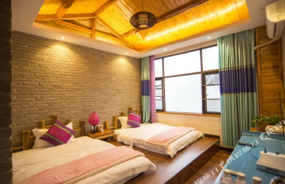 羅平花語堂人文客棧