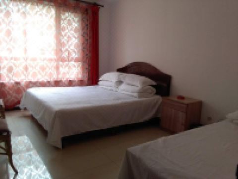 天津一家日租住宿 - 舒适双床标间(公共卫浴)