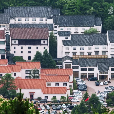 Dongya Hotel