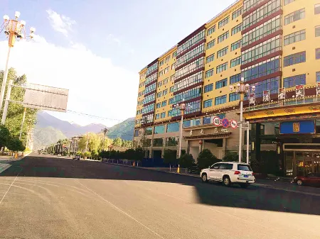 WAN QING TANG HOTEL Отели в г. Нюинтри