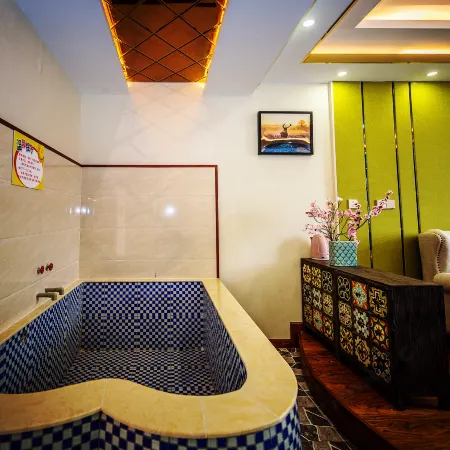 Dear Zhaizhai Hot Spring Hostel