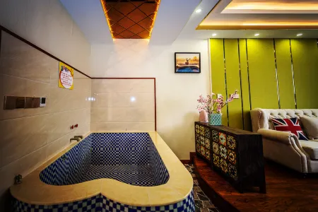 Dear Zhaizhai Hot Spring Hostel Отели в г. Даочжен