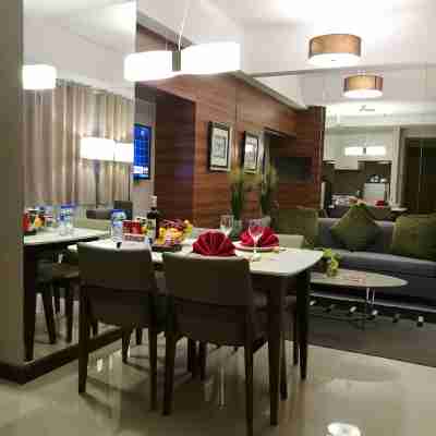 Valero Grand Suites by Swiss-Belhotel Rooms