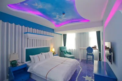 Riches Hotel Hotels near Hui Garden