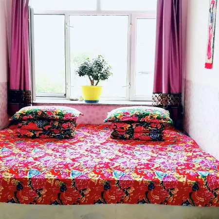 Yixiang Jiayuan Inn