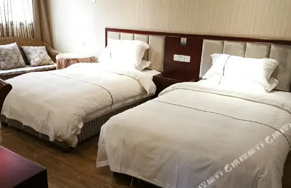 鹽亭河畔春天園林式酒店