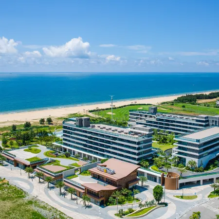 Poly N+ Hotel Hailing Island