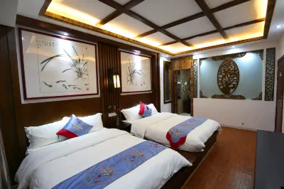 Phoenix Jiuqi Yayuan Inn (Gucheng Hongqiao Branch) Hotels in Fenghuangxian