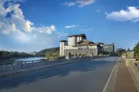 龍門富力希爾頓度假飯店 萬洞古村落附近的飯店