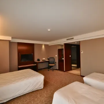 Huatian Chinagora Hotel Отели рядом с достопримечательностью «13-й округ: Площадь Италии»