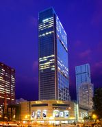 โรงแรมโกลเด้น อีเกิ้ล ซัมมิท ดาวน์ทาวน์