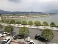 Zhongfu Riverview Hotel