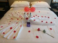 沃尔顿国际酒店(兴国店) - 浪漫大床房