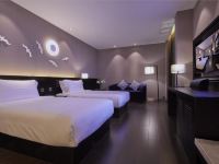 桔子水晶上海国际旅游度假区申江南路酒店 - 惠选双床房