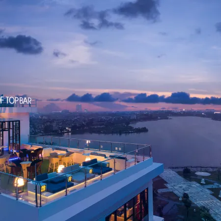 X2 Vibe Viet Tri Hotel