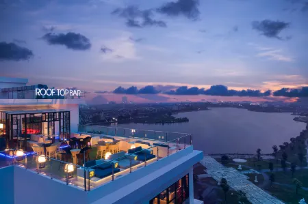 X2 Vibe Viet Tri Hotel Отели рядом с достопримечательностью «Hùng Vương Square»