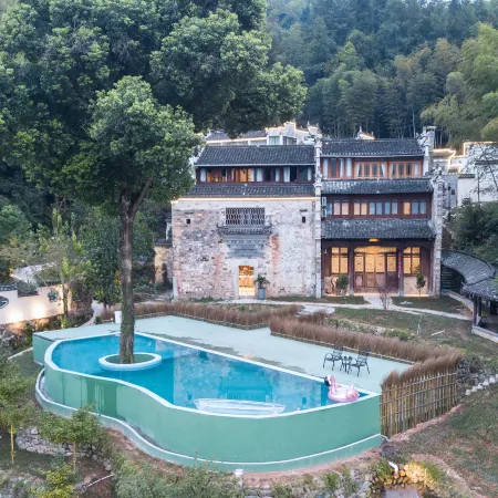 Qingmei Xueshe Shilily Hot Spring Hotel
