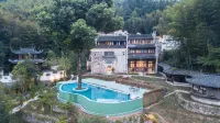 Qingmei Xueshe Shilily Hot Spring Hotel