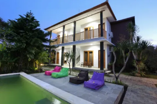 青木瓜之家民宿 Pura Dalem Maya Blahbatuh附近的飯店