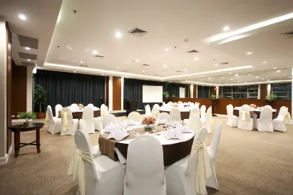 無限大廈套房飯店
