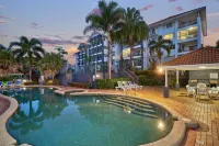 North Cove Waterfront Suites فنادق في كيرنز نورث